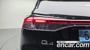 Audi Q4 e-tron, 2022 — миниатюра 8