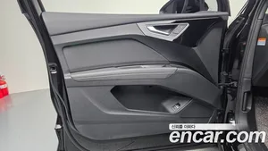 Audi Q4 e-tron, 2022 — миниатюра 13