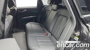 Audi Q4 e-tron, 2022 — миниатюра 15