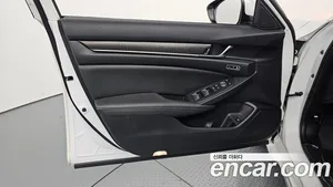 Honda Accord, 2020 — миниатюра 13
