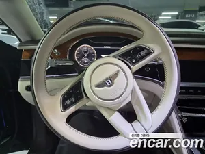 Bentley Flying Spur, 2023 — миниатюра 8