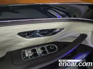 Bentley Flying Spur, 2023 — миниатюра 14