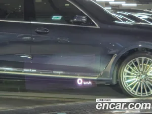 Bentley Flying Spur, 2023 — миниатюра 15