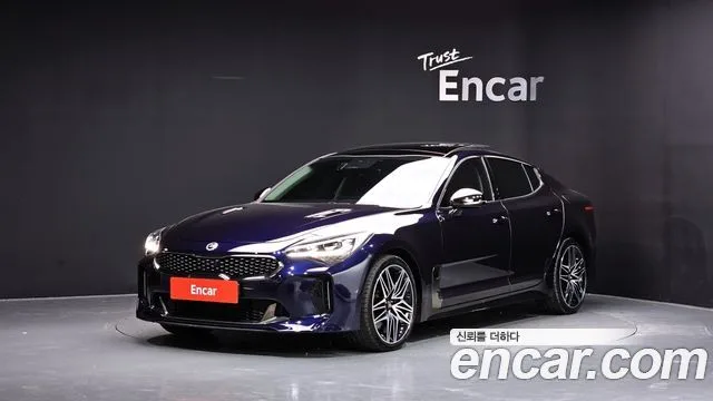 Kia Stinger, 2020 — фото автомобиля из Кореи