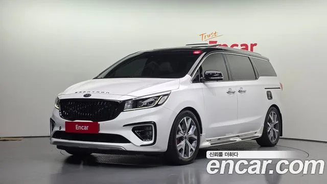 Kia Carnival, 2018 — фото автомобиля из Кореи