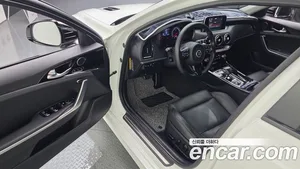 Kia Stinger, 2017 — миниатюра 10