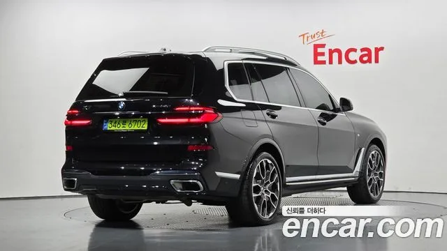 BMW X7, 2024 — фото автомобиля из Кореи