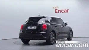 Mini Cooper, 2023 — миниатюра 2