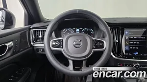 Volvo S60, 2022 — миниатюра 13