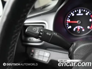 Kia Stonic, 2017 — миниатюра 16