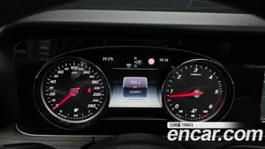 Mercedes-Benz E-Class, 2017 — миниатюра 8