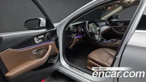 Mercedes-Benz E-Class, 2017 — миниатюра 10