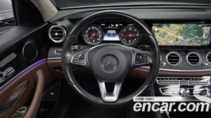 Mercedes-Benz E-Class, 2017 — миниатюра 13