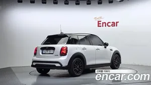 Mini Cooper, 2023 — миниатюра 2