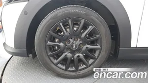 Mini Cooper, 2023 — миниатюра 5