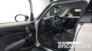 Mini Cooper, 2023 — миниатюра 13