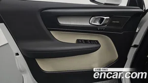 Volvo XC40, 2024 — миниатюра 13
