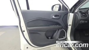 Jeep Compass, 2019 — миниатюра 14
