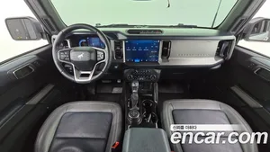 Ford Bronco, 2023 — миниатюра 9