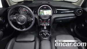 Mini Cooper, 2019 — миниатюра 9