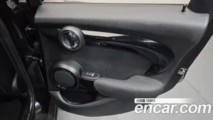 Mini Cooper, 2019 — миниатюра 14