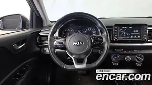 Kia Stonic, 2018 — миниатюра 14