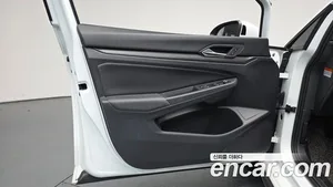 Volkswagen Golf, 2022 — миниатюра 13