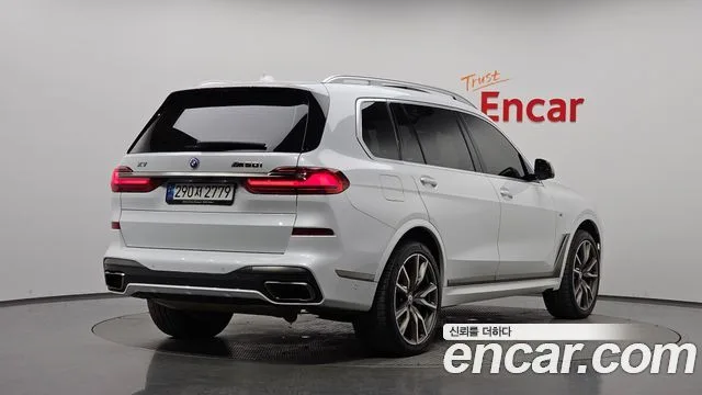 BMW X7, 2022 — фото автомобиля из Кореи