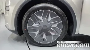 Tesla Model Y, 2026 — миниатюра 5