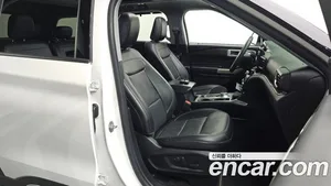 Ford Explorer, 2021 — миниатюра 12