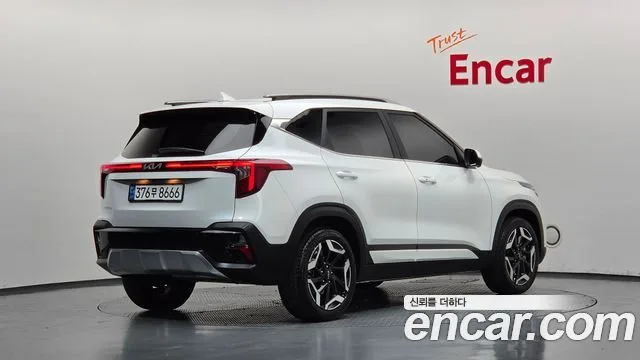 Kia Seltos, 2023 — фото автомобиля из Кореи