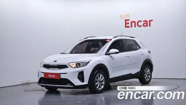 Kia Stonic, 2018 — фото автомобиля из Кореи