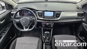 Kia Stonic, 2018 — миниатюра 10