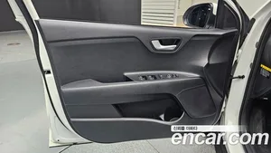 Kia Stonic, 2018 — миниатюра 14