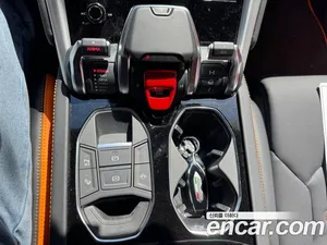Lamborghini Urus, 2024 — миниатюра 11