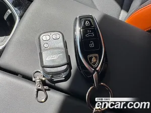 Lamborghini Urus, 2024 — миниатюра 13