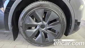 Tesla Model Y, 2024 — миниатюра 7