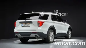 Ford Explorer, 2022 — миниатюра 2