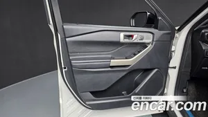 Ford Explorer, 2022 — миниатюра 14