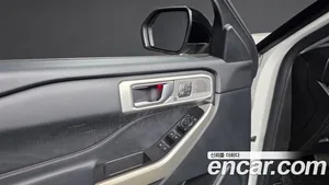 Ford Explorer, 2022 — миниатюра 36