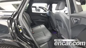 Audi Q4 e-tron, 2022 — миниатюра 17
