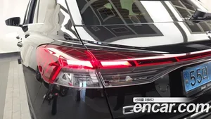 Audi Q4 e-tron, 2022 — миниатюра 8