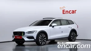 Volvo V60, 2023 — миниатюра 1