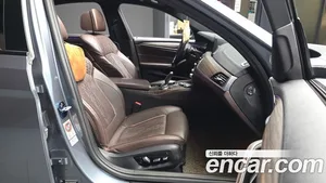 BMW 5-Series, 2017 — миниатюра 15