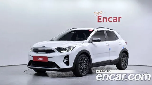 Kia Stonic, 2017 — фото автомобиля из Кореи