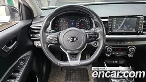 Kia Stonic, 2017 — миниатюра 13