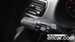 Kia Stonic, 2017 — миниатюра 18