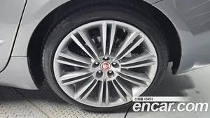 Jaguar XJ, 2015 — миниатюра 6
