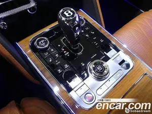 Bentley Flying Spur, 2022 — миниатюра 7
