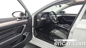 Volkswagen Passat, 2021 — миниатюра 13